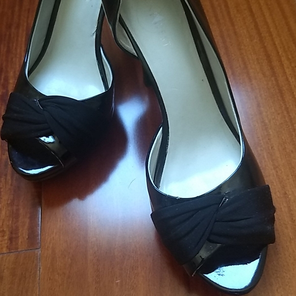 Nine West Platform Peep Toe Heels - Picture 4 of 8